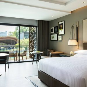 hhqmr-guestroom-0022-hor-wide